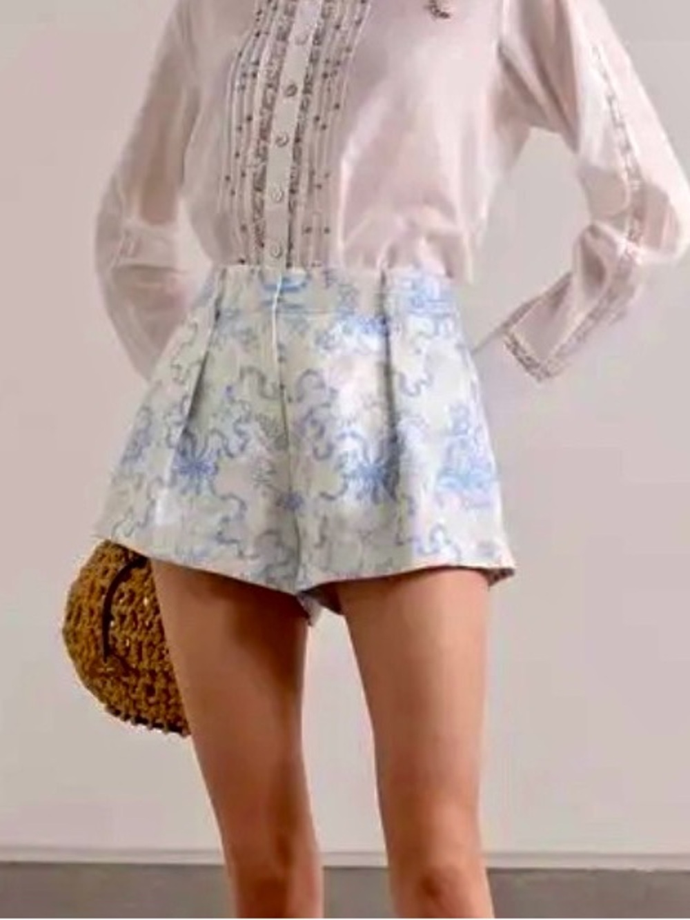 Loveshackfancy Lacette toile Linen shorts in blue & white size 4 retail $295